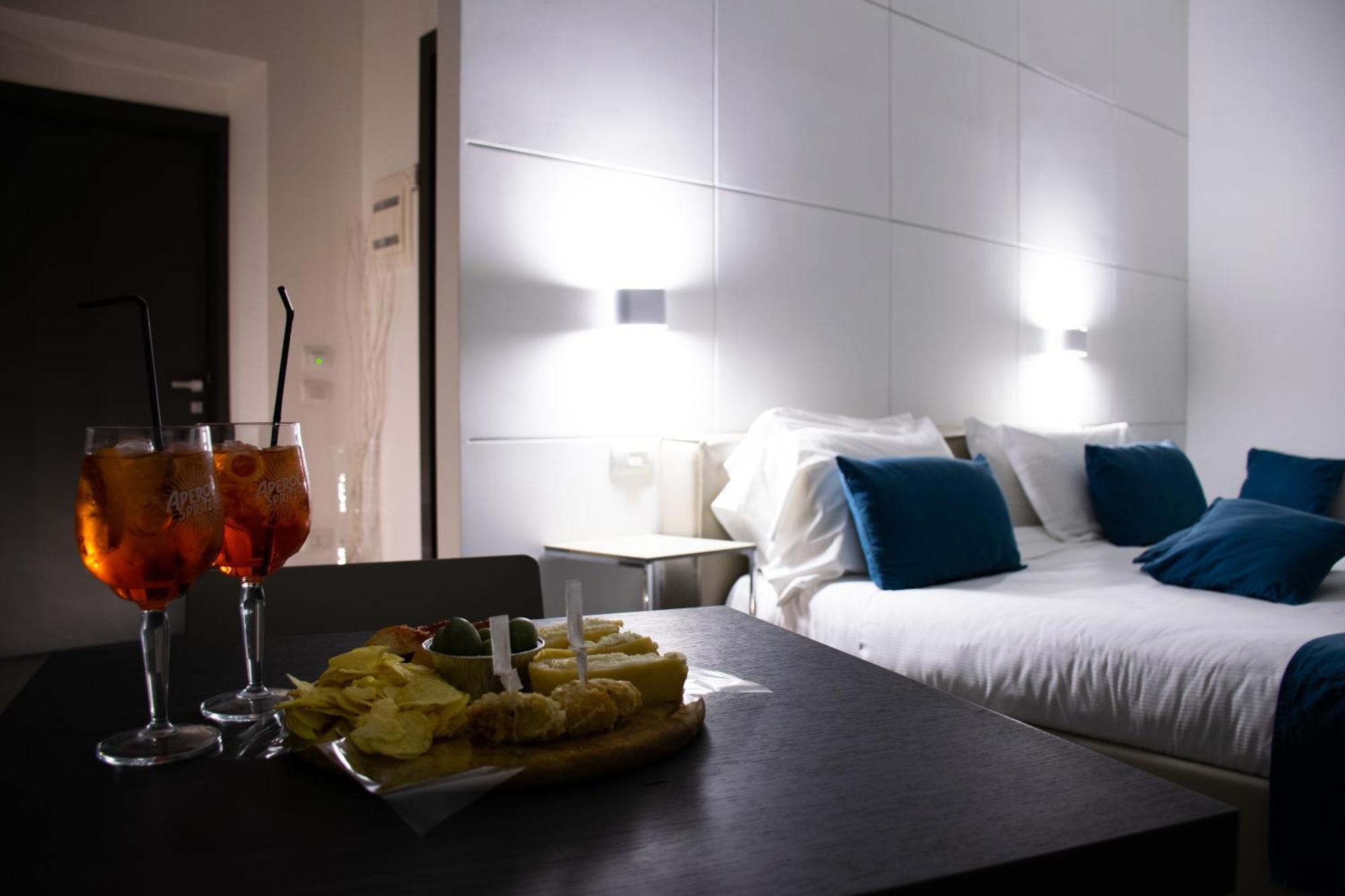 Megaris Luxury Suite Rooms Napoli Exterior foto